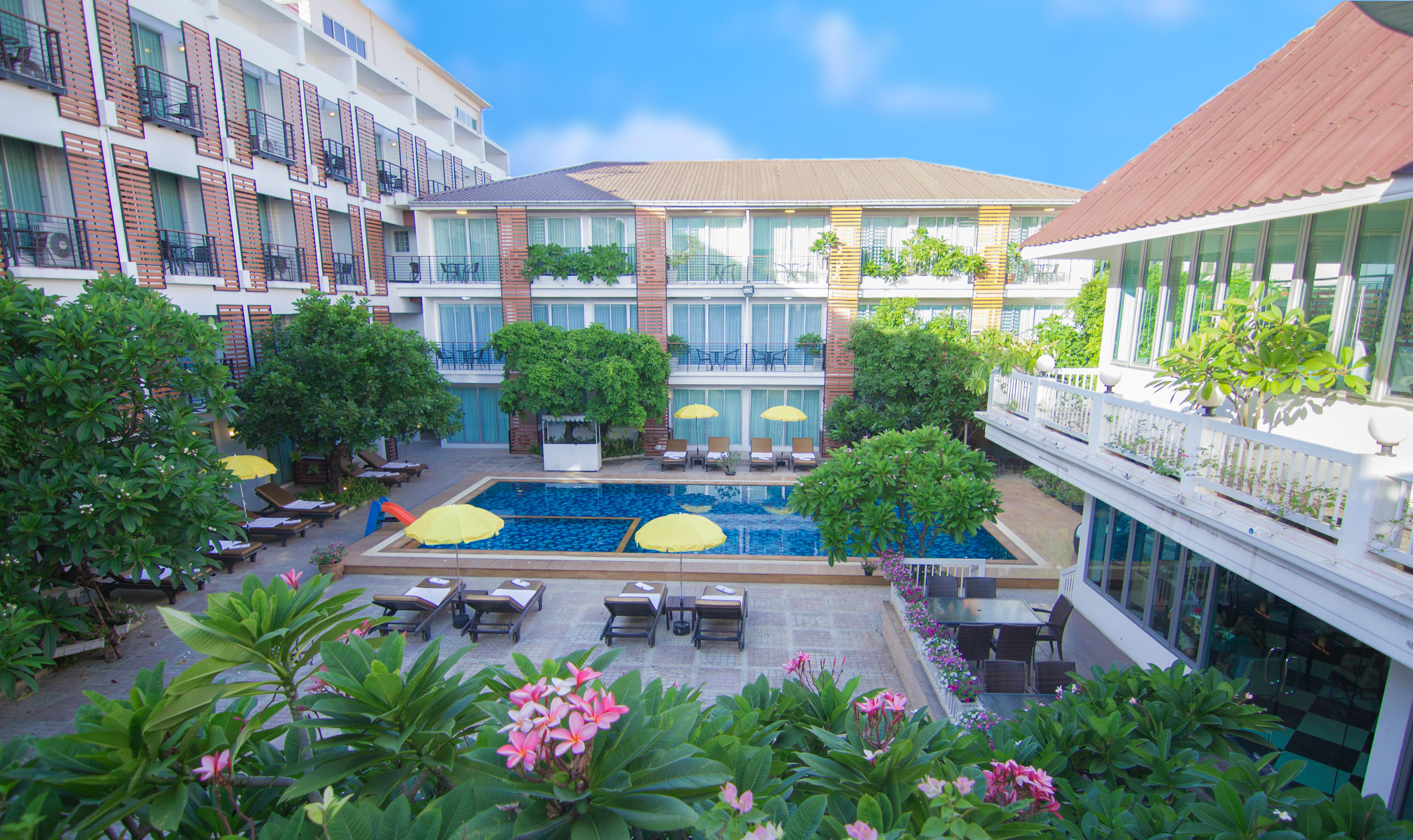 Paradise Hotel Udonthani Exterior photo