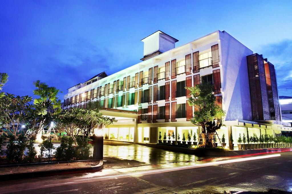 Paradise Hotel Udonthani Exterior photo